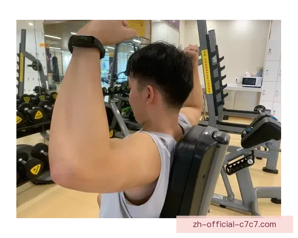 学习举重技巧，提高力量训练水平