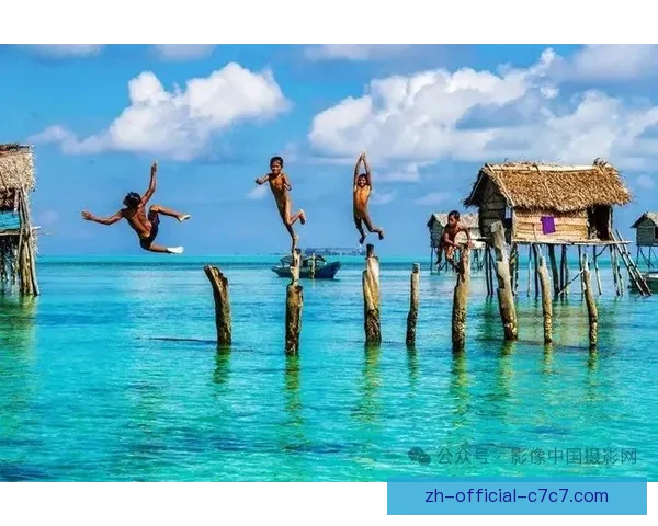 水中华美:探寻跳水比赛背后的优美艺术 水中华美:探寻跳水比赛背后的优美艺术